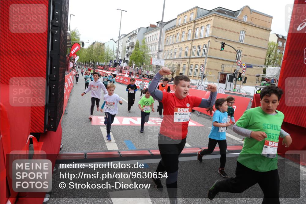 25.04.2026 - Das Zehntel Strokosch-Dieckow http://msf.ph/oto/9630654 25.04.2026 11:05:47 Ziel 5021, 5105, 5119, 5145, 5146, 5205, 5475, 5989, 6022, 6110, 6295, 6297, 6781, 6799, 6805, 7035, 7143, 7404, 7567, 8069 meine-sportfotos.de