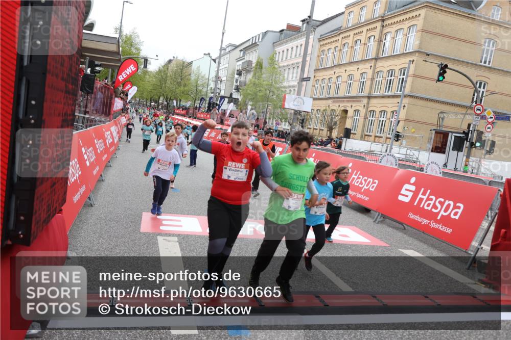 25.04.2026 - Das Zehntel Strokosch-Dieckow http://msf.ph/oto/9630665 25.04.2026 11:05:47 Ziel 5021, 5105, 5119, 5145, 5146, 5205, 5475, 5989, 6022, 6110, 6295, 6297, 6781, 6799, 6805, 7035, 7143, 7404, 7567, 8069 meine-sportfotos.de
