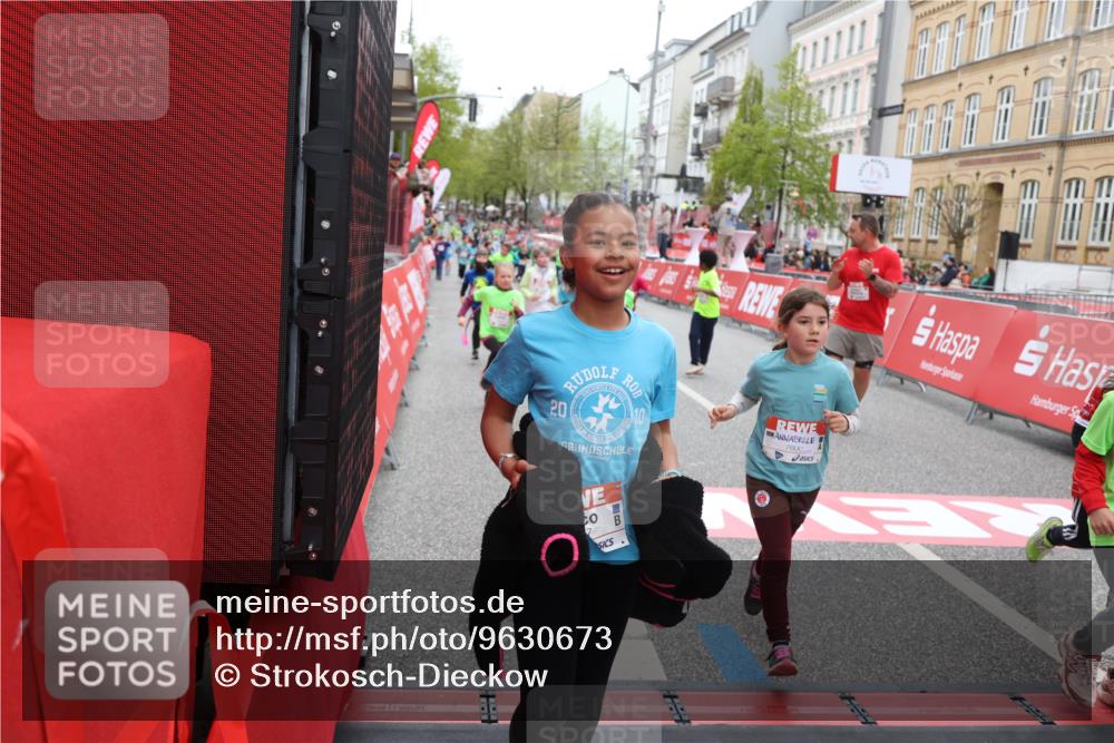 25.04.2026 - Das Zehntel Strokosch-Dieckow http://msf.ph/oto/9630673 25.04.2026 11:04:20 Ziel 5052, 5053, 5111, 5115, 5215, 5217, 5410, 5423, 5440, 5914, 5915, 5998, 6030, 6457, 6479, 6887, 7064, 7087, 7269, 7600, 7609, 7979, 7980 meine-sportfotos.de