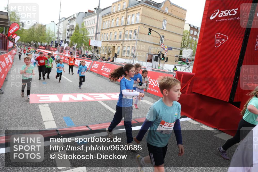 25.04.2026 - Das Zehntel Strokosch-Dieckow http://msf.ph/oto/9630685 25.04.2026 11:05:44 Ziel 5141, 5145, 5146, 5205, 5989, 6022, 6110, 6295, 6297, 6781, 7035, 7143, 7567 meine-sportfotos.de