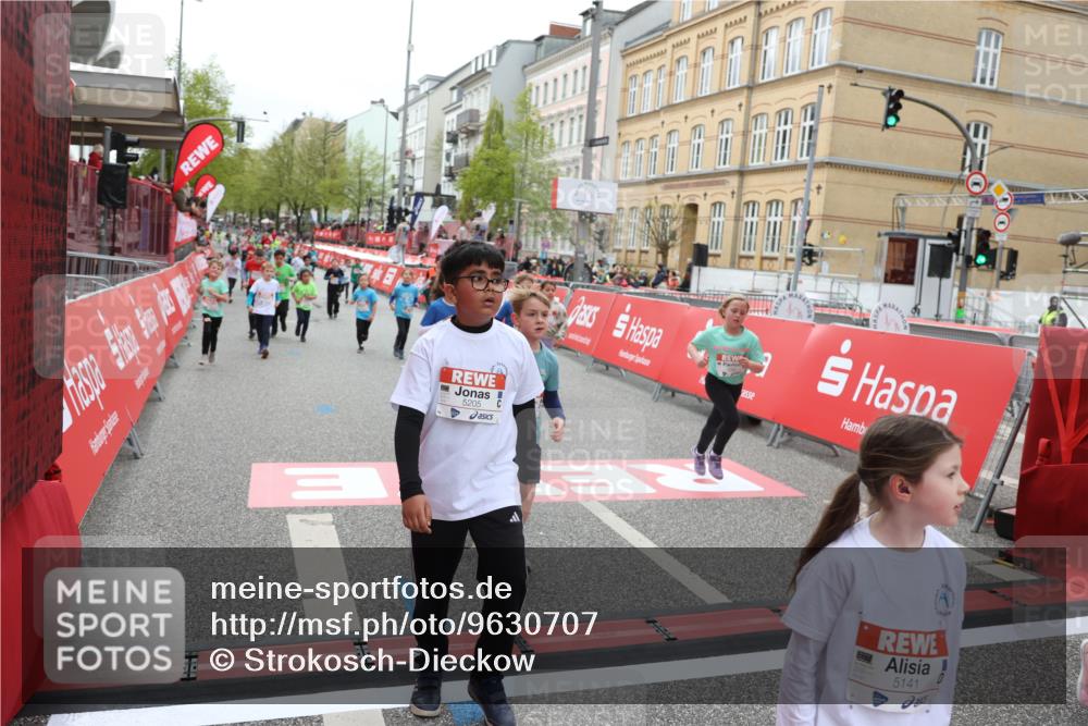 25.04.2026 - Das Zehntel Strokosch-Dieckow http://msf.ph/oto/9630707 25.04.2026 11:05:42 Ziel 5141, 5145, 5146, 5205, 6022, 6295, 6297, 6601, 7028, 7035, 7567, 7643, 7658 meine-sportfotos.de