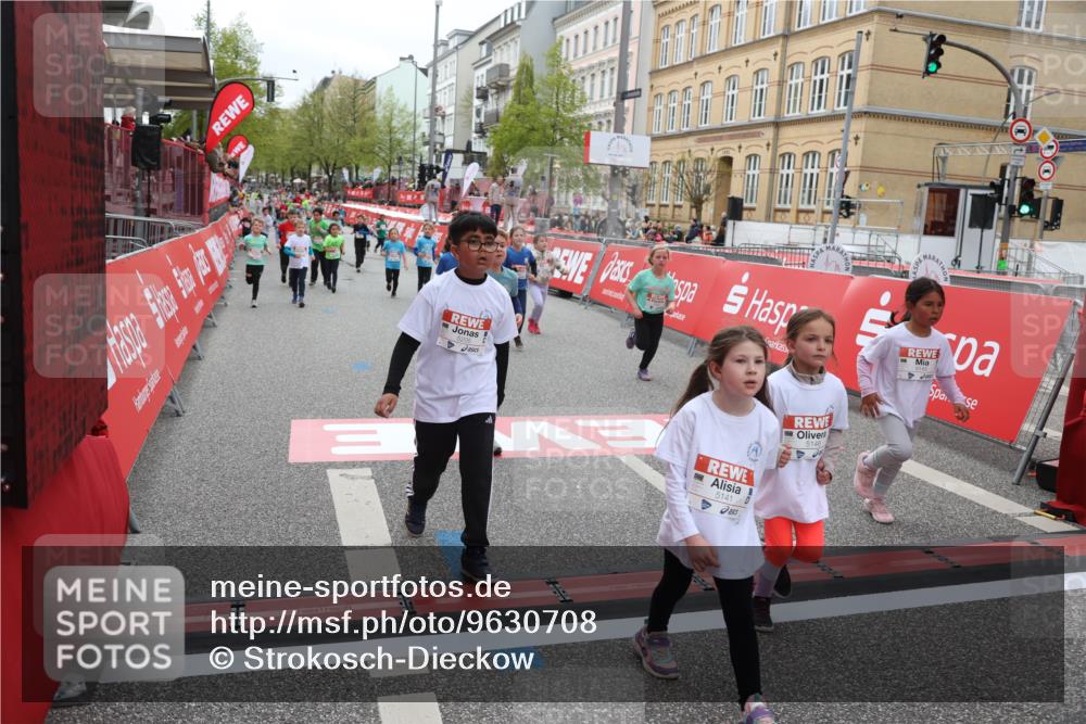 25.04.2026 - Das Zehntel Strokosch-Dieckow http://msf.ph/oto/9630708 25.04.2026 11:05:42 Ziel 5141, 5145, 5146, 5205, 6022, 6295, 6297, 6601, 7028, 7035, 7567, 7643, 7658 meine-sportfotos.de