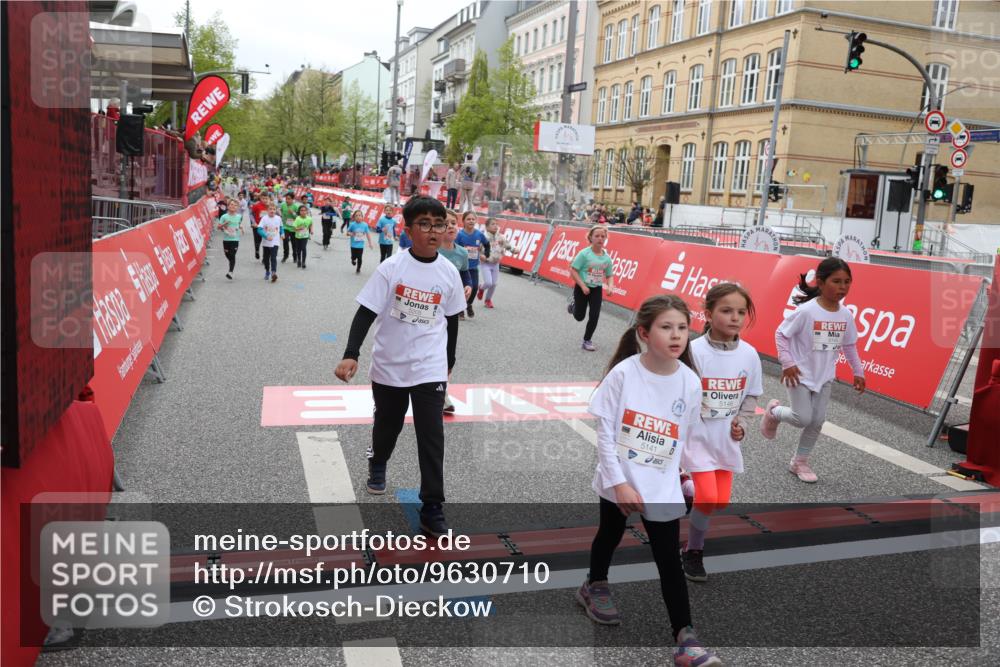 25.04.2026 - Das Zehntel Strokosch-Dieckow http://msf.ph/oto/9630710 25.04.2026 11:05:42 Ziel 5141, 5145, 5146, 5205, 6022, 6295, 6297, 6601, 7028, 7035, 7567, 7643, 7658 meine-sportfotos.de