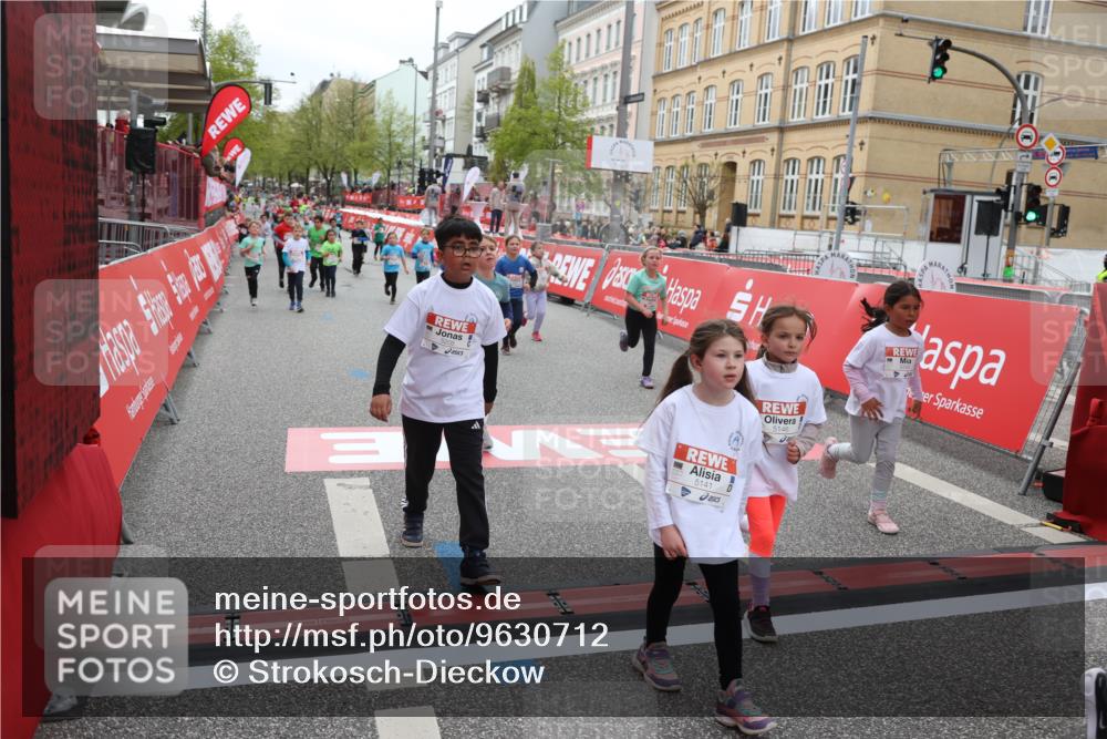 25.04.2026 - Das Zehntel Strokosch-Dieckow http://msf.ph/oto/9630712 25.04.2026 11:05:42 Ziel 5141, 5145, 5146, 5205, 6022, 6295, 6297, 6601, 7028, 7035, 7567, 7643, 7658 meine-sportfotos.de