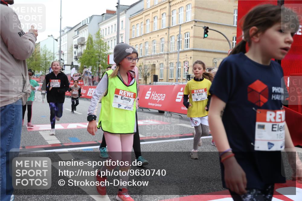 25.04.2026 - Das Zehntel Strokosch-Dieckow http://msf.ph/oto/9630740 25.04.2026 09:03:30 Ziel 1749, 1750, 1827, 2238, 2244, 2389, 2454, 2690, 2705, 2707, 3127, 3144, 3155, 3485, 3500, 3662, 3850, 3851, 4021 meine-sportfotos.de