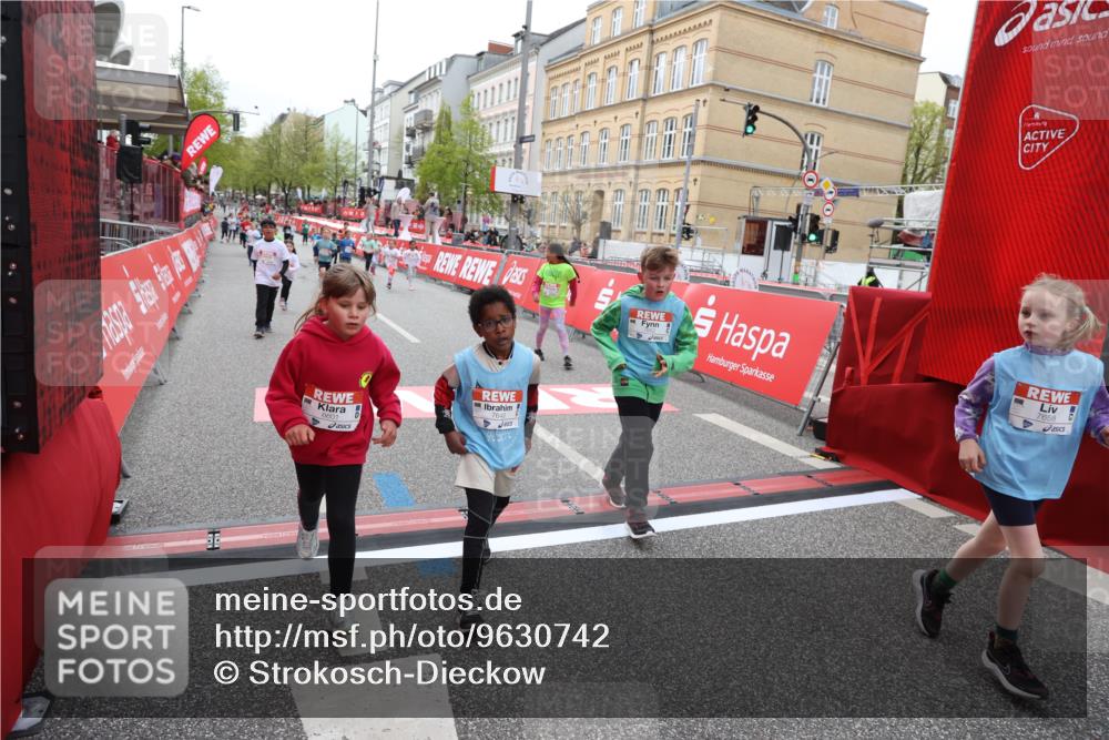 25.04.2026 - Das Zehntel Strokosch-Dieckow http://msf.ph/oto/9630742 25.04.2026 11:05:37 Ziel 5763, 5954, 6439, 6566, 6601, 6977, 6979, 7026, 7028, 7643, 7658, 7662 meine-sportfotos.de
