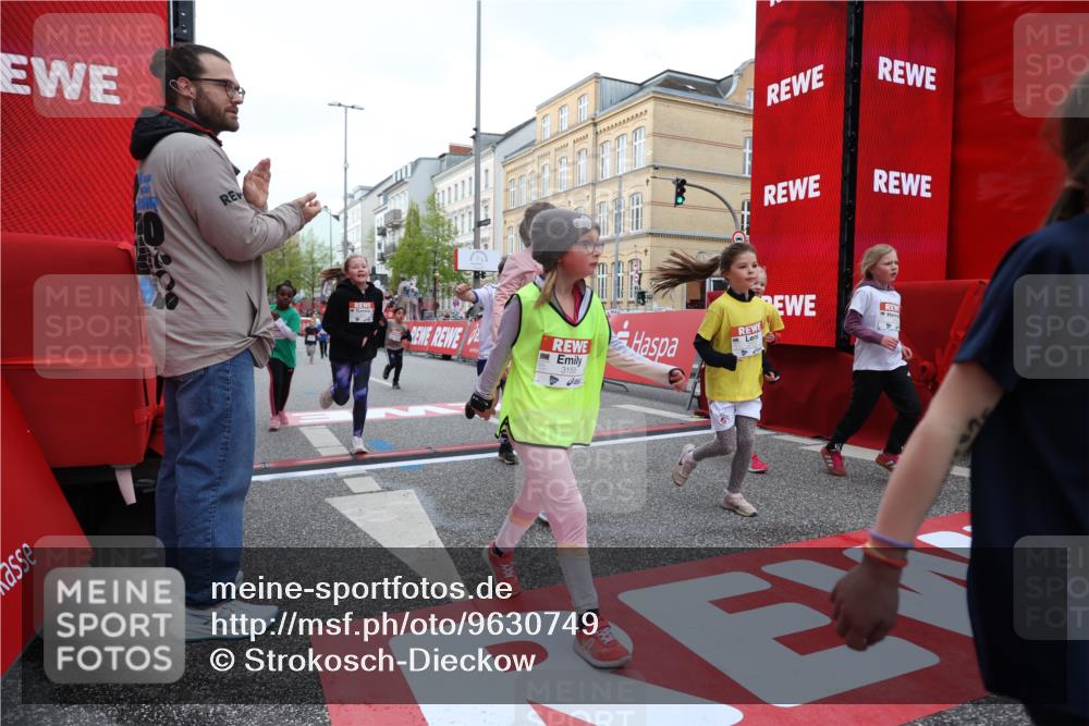 25.04.2026 - Das Zehntel Strokosch-Dieckow http://msf.ph/oto/9630749 25.04.2026 09:03:30 Ziel 1749, 1750, 1827, 2238, 2244, 2389, 2454, 2690, 2705, 2707, 3127, 3144, 3155, 3485, 3500, 3662, 3850, 3851, 4021 meine-sportfotos.de