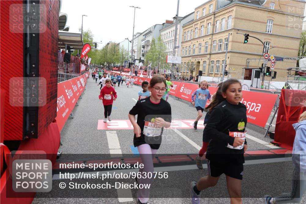 25.04.2026 - Das Zehntel Strokosch-Dieckow http://msf.ph/oto/9630756 25.04.2026 11:05:36 Ziel 5763, 5954, 6439, 6566, 6601, 6977, 6979, 7026, 7028, 7643, 7658, 7662 meine-sportfotos.de