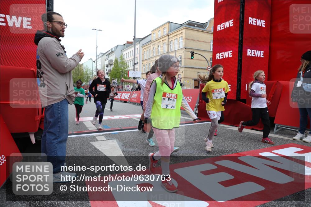 25.04.2026 - Das Zehntel Strokosch-Dieckow http://msf.ph/oto/9630763 25.04.2026 09:03:30 Ziel 1749, 1750, 1827, 2238, 2244, 2389, 2454, 2690, 2705, 2707, 3127, 3144, 3155, 3485, 3500, 3662, 3850, 3851, 4021 meine-sportfotos.de
