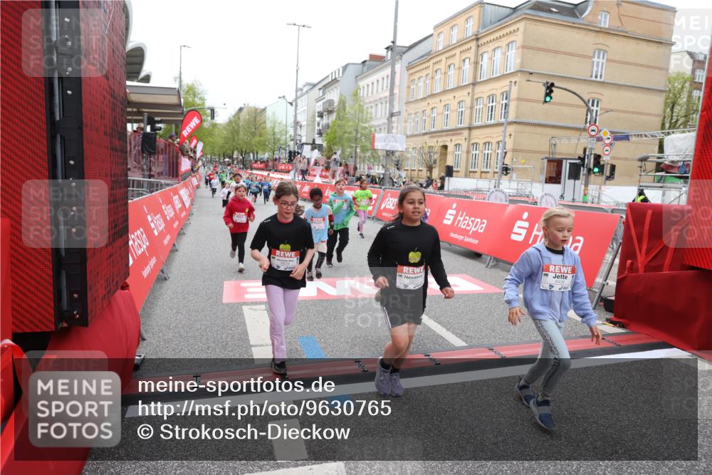 25.04.2026 - Das Zehntel Strokosch-Dieckow http://msf.ph/oto/9630765 25.04.2026 11:05:35 Ziel 5763, 5954, 6439, 6566, 6601, 6811, 6977, 6979, 7026, 7028, 7643, 7658, 7662 meine-sportfotos.de