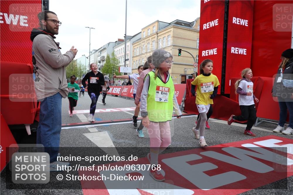 25.04.2026 - Das Zehntel Strokosch-Dieckow http://msf.ph/oto/9630768 25.04.2026 09:03:30 Ziel 1749, 1750, 1827, 2238, 2244, 2389, 2454, 2690, 2705, 2707, 3127, 3144, 3155, 3485, 3500, 3662, 3850, 3851, 4021 meine-sportfotos.de