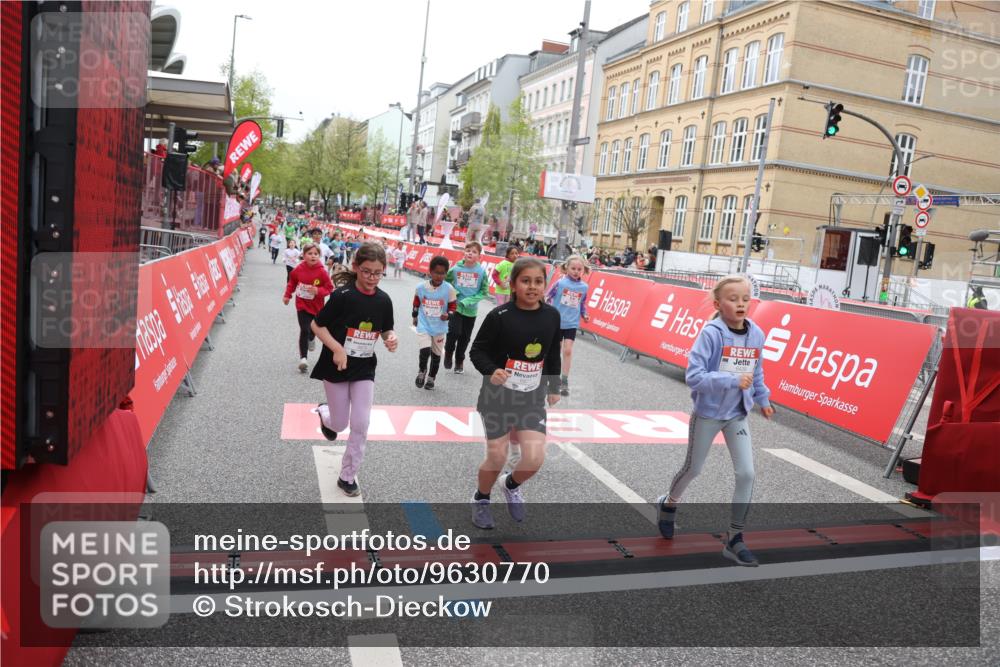 25.04.2026 - Das Zehntel Strokosch-Dieckow http://msf.ph/oto/9630770 25.04.2026 11:05:35 Ziel 5763, 5954, 6439, 6566, 6601, 6811, 6977, 6979, 7026, 7028, 7643, 7658, 7662 meine-sportfotos.de