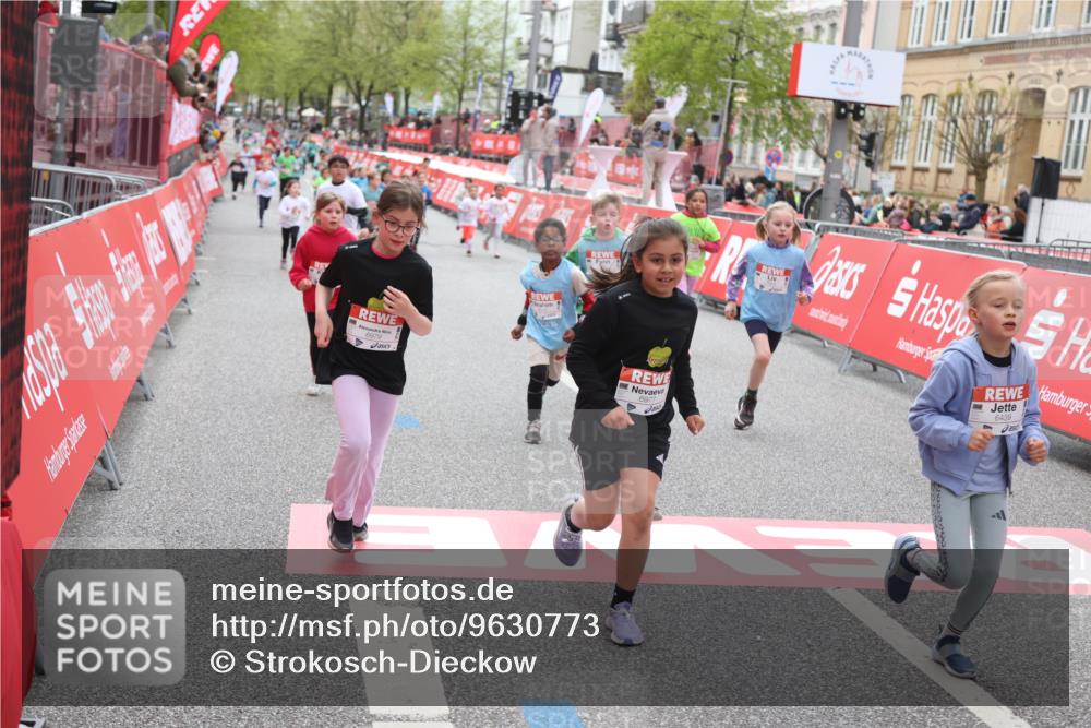 25.04.2026 - Das Zehntel Strokosch-Dieckow http://msf.ph/oto/9630773 25.04.2026 11:05:35 Ziel 5763, 5954, 6439, 6566, 6601, 6811, 6977, 6979, 7026, 7028, 7643, 7658, 7662 meine-sportfotos.de