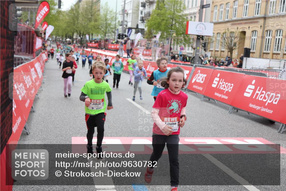 25.04.2026 - Das Zehntel Strokosch-Dieckow http://msf.ph/oto/9630782 25.04.2026 11:05:33 Ziel 5763, 5954, 5979, 5981, 6439, 6566, 6612, 6811, 6977, 6979, 7026, 7493, 7662, 7923 meine-sportfotos.de