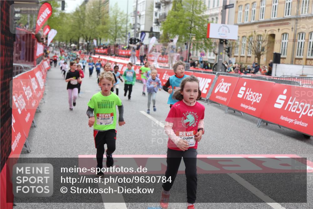 25.04.2026 - Das Zehntel Strokosch-Dieckow http://msf.ph/oto/9630784 25.04.2026 11:05:33 Ziel 5763, 5954, 5979, 5981, 6439, 6566, 6612, 6811, 6977, 6979, 7026, 7493, 7662, 7923 meine-sportfotos.de