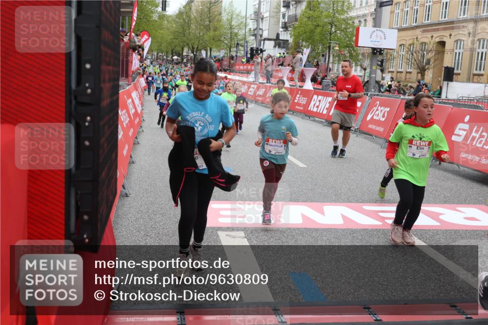 25.04.2026 - Das Zehntel Strokosch-Dieckow http://msf.ph/oto/9630809 25.04.2026 11:04:20 Ziel 5052, 5053, 5111, 5115, 5215, 5217, 5410, 5423, 5440, 5914, 5915, 5998, 6030, 6457, 6479, 6887, 7064, 7087, 7269, 7600, 7609, 7979, 7980 meine-sportfotos.de