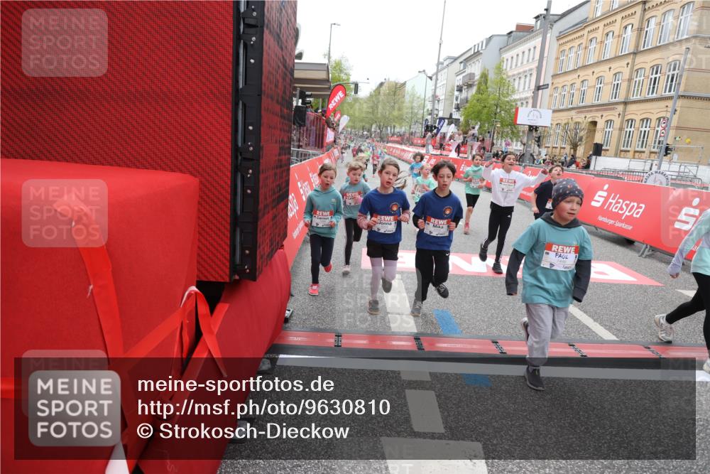 25.04.2026 - Das Zehntel Strokosch-Dieckow http://msf.ph/oto/9630810 25.04.2026 11:05:26 Ziel 5334, 5356, 5965, 5979, 5981, 6271, 6272, 6612, 7099, 7274, 7344, 7446, 7487, 7489, 7493, 7766, 7923, 8068 meine-sportfotos.de