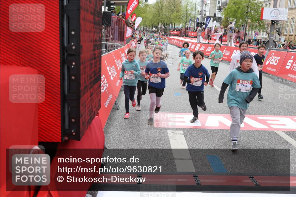 25.04.2026 - Das Zehntel Strokosch-Dieckow http://msf.ph/oto/9630821 25.04.2026 11:05:25 Ziel 5334, 5356, 5965, 5979, 6271, 6272, 6490, 6612, 7099, 7274, 7344, 7446, 7487, 7489, 7493, 7766, 7923, 8068 meine-sportfotos.de