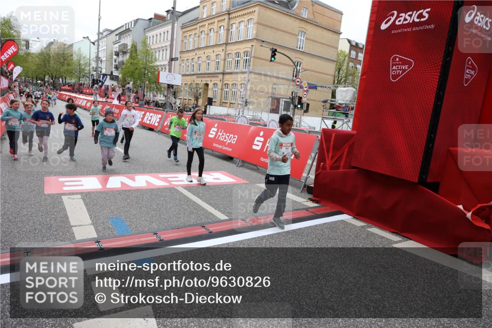 25.04.2026 - Das Zehntel Strokosch-Dieckow http://msf.ph/oto/9630826 25.04.2026 11:05:24 Ziel 5044, 5334, 5356, 5846, 5965, 6271, 6272, 6490, 7099, 7274, 7344, 7446, 7487, 7489, 7766, 7938, 8068 meine-sportfotos.de