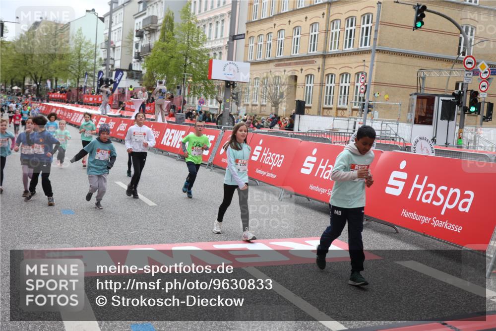 25.04.2026 - Das Zehntel Strokosch-Dieckow http://msf.ph/oto/9630833 25.04.2026 11:05:24 Ziel 5044, 5334, 5356, 5846, 5965, 6271, 6272, 6490, 7099, 7274, 7344, 7446, 7487, 7489, 7766, 7938, 8068 meine-sportfotos.de