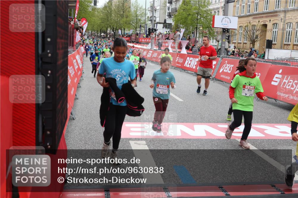 25.04.2026 - Das Zehntel Strokosch-Dieckow http://msf.ph/oto/9630838 25.04.2026 11:04:20 Ziel 5052, 5053, 5111, 5115, 5215, 5217, 5410, 5423, 5440, 5914, 5915, 5998, 6030, 6457, 6479, 6887, 7064, 7087, 7269, 7600, 7609, 7979, 7980 meine-sportfotos.de