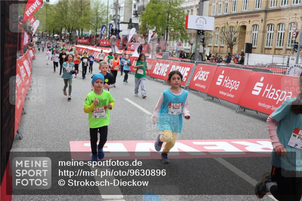 25.04.2026 - Das Zehntel Strokosch-Dieckow http://msf.ph/oto/9630896 25.04.2026 11:05:10 Ziel 5716, 6346, 6368, 6487, 6560, 6793, 6794, 6808, 7022, 7032, 7450, 7458, 7817 meine-sportfotos.de