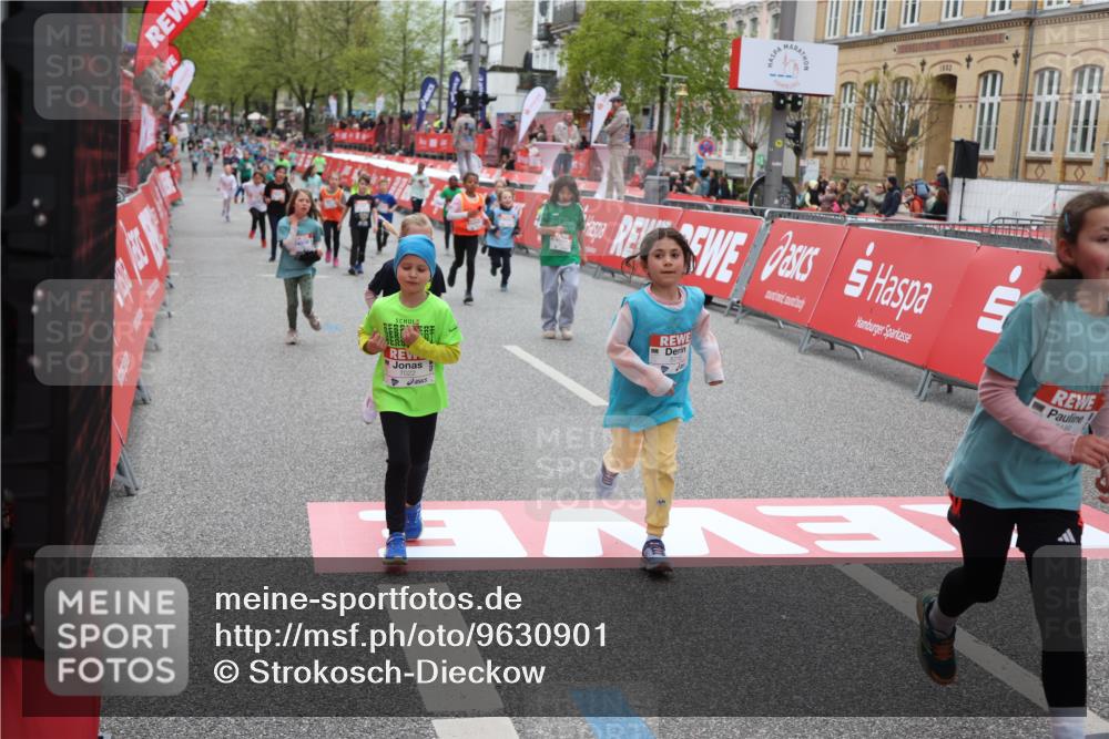 25.04.2026 - Das Zehntel Strokosch-Dieckow http://msf.ph/oto/9630901 25.04.2026 11:05:10 Ziel 5716, 6346, 6368, 6487, 6560, 6793, 6794, 6808, 7022, 7032, 7450, 7458, 7817 meine-sportfotos.de