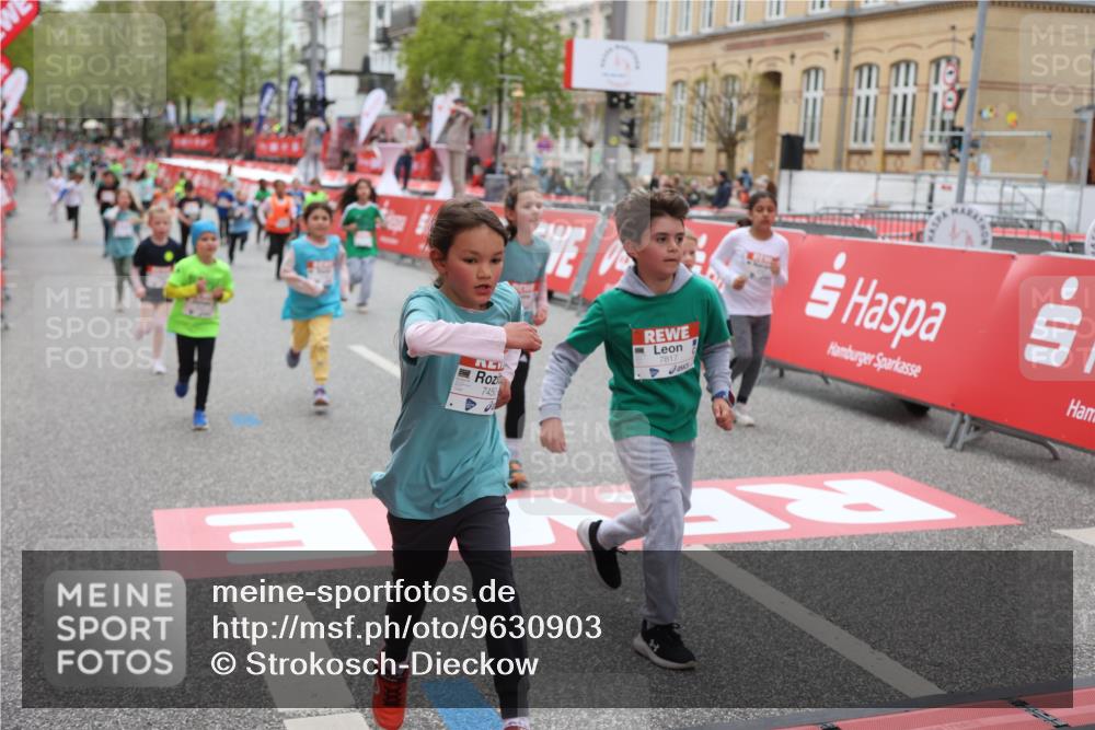 25.04.2026 - Das Zehntel Strokosch-Dieckow http://msf.ph/oto/9630903 25.04.2026 11:05:08 Ziel 5716, 6346, 6368, 6487, 6793, 6794, 6808, 7022, 7032, 7348, 7450, 7458, 7470, 7499, 7515, 7817, 7847 meine-sportfotos.de