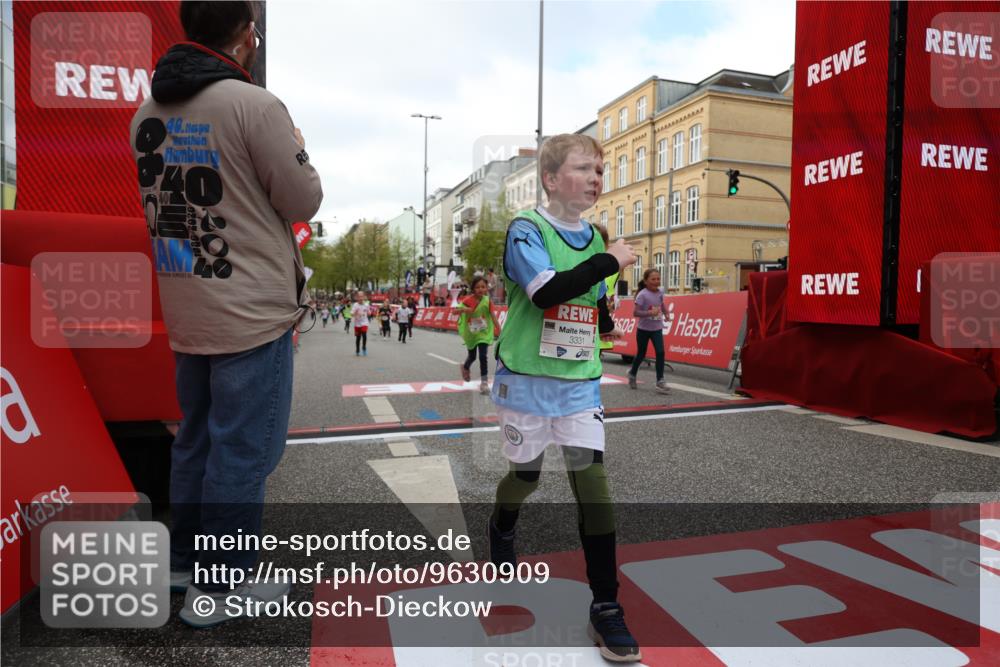 25.04.2026 - Das Zehntel Strokosch-Dieckow http://msf.ph/oto/9630909 25.04.2026 09:03:46 Ziel 1166, 1345, 1393, 1400, 2919, 2922, 3165, 3331 meine-sportfotos.de