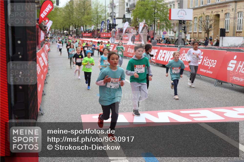 25.04.2026 - Das Zehntel Strokosch-Dieckow http://msf.ph/oto/9630917 25.04.2026 11:05:08 Ziel 5716, 6346, 6368, 6487, 6793, 6794, 6808, 7022, 7032, 7348, 7450, 7458, 7470, 7499, 7515, 7817, 7847 meine-sportfotos.de