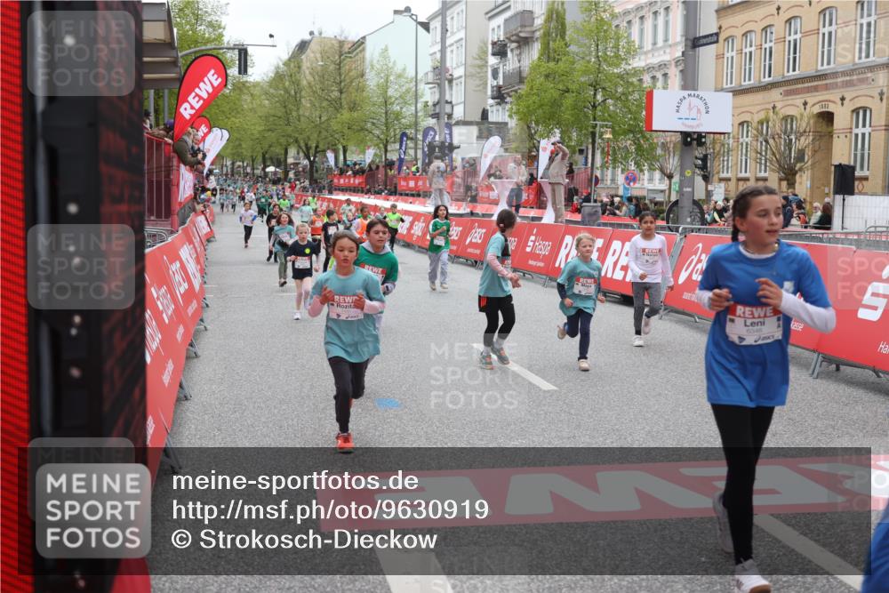 25.04.2026 - Das Zehntel Strokosch-Dieckow http://msf.ph/oto/9630919 25.04.2026 11:05:07 Ziel 6346, 6368, 6793, 6794, 6808, 7032, 7348, 7352, 7450, 7458, 7470, 7499, 7515, 7817, 7847 meine-sportfotos.de