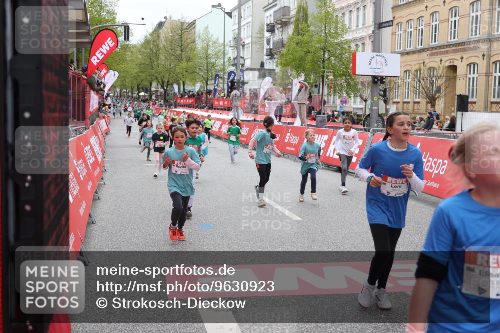 25.04.2026 - Das Zehntel Strokosch-Dieckow http://msf.ph/oto/9630923 25.04.2026 11:05:07 Ziel 6346, 6368, 6793, 6794, 6808, 7032, 7348, 7352, 7450, 7458, 7470, 7499, 7515, 7817, 7847 meine-sportfotos.de