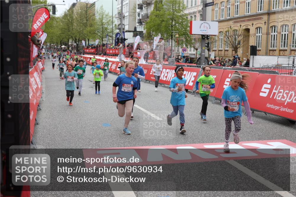 25.04.2026 - Das Zehntel Strokosch-Dieckow http://msf.ph/oto/9630934 25.04.2026 11:05:05 Ziel 6346, 6368, 6793, 6794, 6808, 7032, 7348, 7352, 7470, 7499, 7515, 7822, 7847, 7864 meine-sportfotos.de