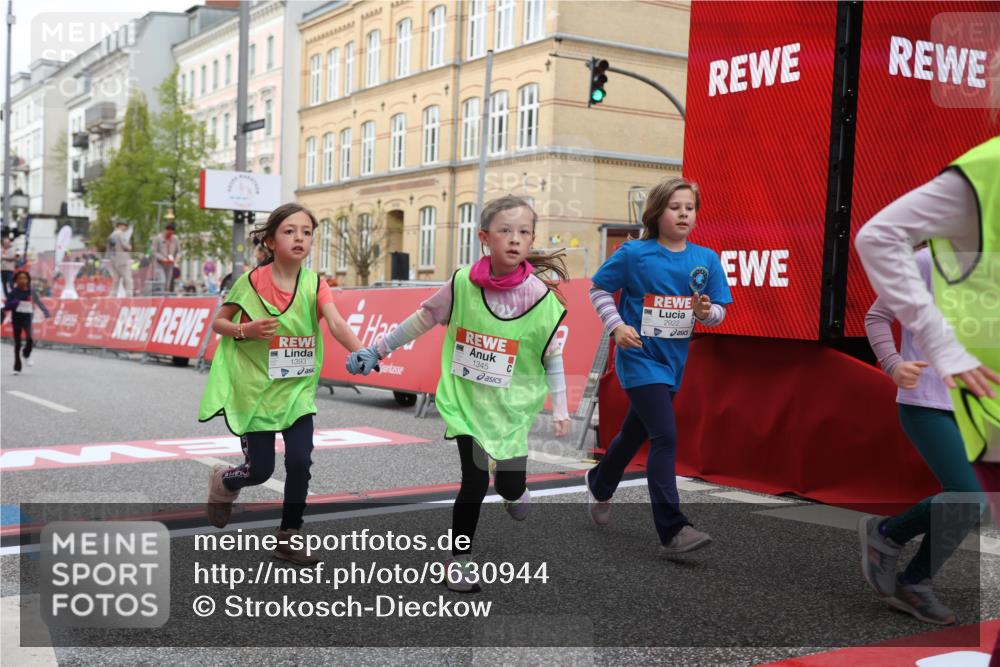 25.04.2026 - Das Zehntel Strokosch-Dieckow http://msf.ph/oto/9630944 25.04.2026 09:03:48 Ziel 1166, 1345, 1393, 1400, 2846, 2919, 2922, 3165, 3331, 3448 meine-sportfotos.de
