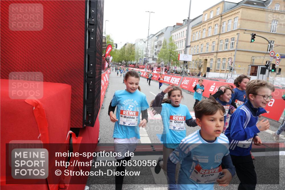 25.04.2026 - Das Zehntel Strokosch-Dieckow http://msf.ph/oto/9630956 25.04.2026 11:04:57 Ziel 5020, 5028, 5335, 5337, 5349, 5536, 5552, 5610, 5615, 5625, 5908, 6459, 6463, 6468, 6472, 6789, 6959, 7041, 7063, 7279, 7287, 7290, 7437, 7462, 7768, 7822, 7991, 7992, 7995 meine-sportfotos.de