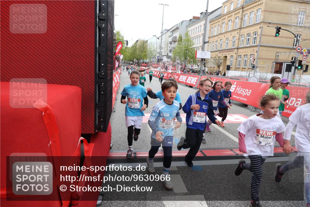 25.04.2026 - Das Zehntel Strokosch-Dieckow http://msf.ph/oto/9630966 25.04.2026 11:04:57 Ziel 5020, 5028, 5335, 5337, 5349, 5536, 5552, 5610, 5615, 5625, 5908, 6459, 6463, 6468, 6472, 6789, 6959, 7041, 7063, 7279, 7287, 7290, 7437, 7462, 7768, 7822, 7991, 7992, 7995 meine-sportfotos.de