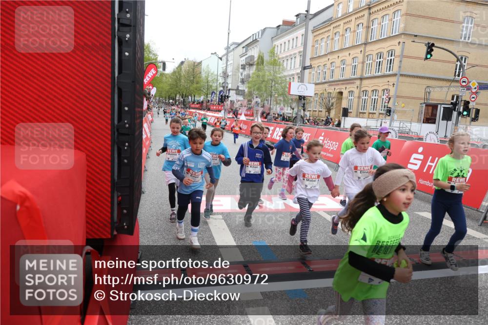25.04.2026 - Das Zehntel Strokosch-Dieckow http://msf.ph/oto/9630972 25.04.2026 11:04:56 Ziel 5020, 5028, 5335, 5337, 5349, 5536, 5542, 5552, 5610, 5615, 5625, 5908, 6459, 6463, 6468, 6472, 6789, 6959, 7041, 7063, 7279, 7287, 7290, 7437, 7462, 7768, 7991, 7992, 7995 meine-sportfotos.de