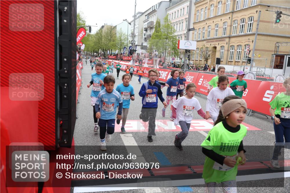 25.04.2026 - Das Zehntel Strokosch-Dieckow http://msf.ph/oto/9630976 25.04.2026 11:04:56 Ziel 5020, 5028, 5335, 5337, 5349, 5536, 5542, 5552, 5610, 5615, 5625, 5908, 6459, 6463, 6468, 6472, 6789, 6959, 7041, 7063, 7279, 7287, 7290, 7437, 7462, 7768, 7991, 7992, 7995 meine-sportfotos.de