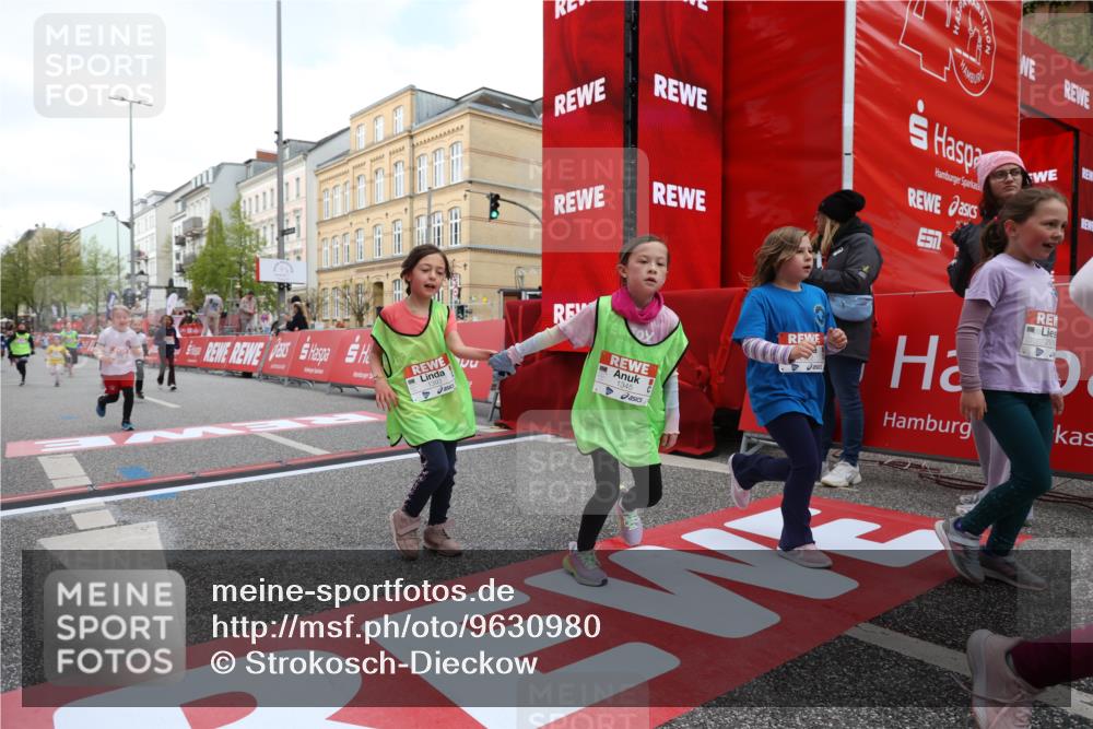 25.04.2026 - Das Zehntel Strokosch-Dieckow http://msf.ph/oto/9630980 25.04.2026 09:03:48 Ziel 1166, 1345, 1393, 1400, 2846, 2919, 2922, 3165, 3331, 3448 meine-sportfotos.de