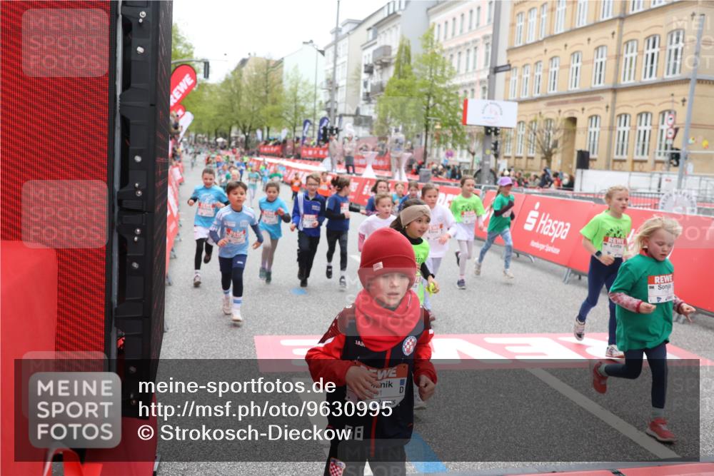 25.04.2026 - Das Zehntel Strokosch-Dieckow http://msf.ph/oto/9630995 25.04.2026 11:04:55 Ziel 5020, 5028, 5335, 5337, 5349, 5536, 5542, 5552, 5610, 5625, 5908, 6459, 6463, 6468, 6472, 6789, 6959, 7041, 7063, 7279, 7287, 7290, 7437, 7462, 7768, 7991, 7992, 7995 meine-sportfotos.de