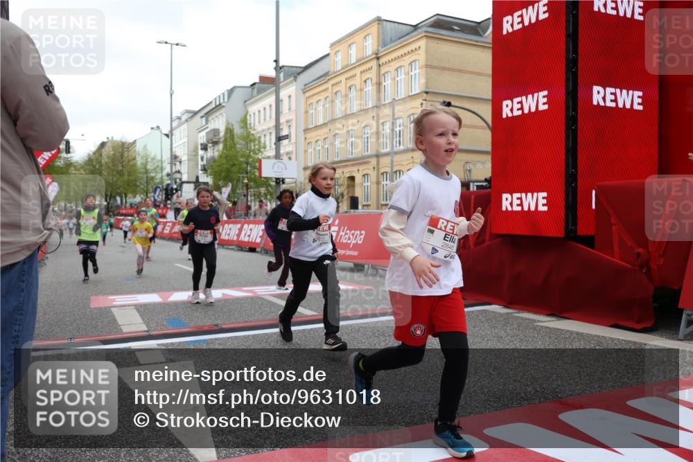 25.04.2026 - Das Zehntel Strokosch-Dieckow http://msf.ph/oto/9631018 25.04.2026 09:03:51 Ziel 1058, 1345, 1393, 1400, 2695, 2846, 2919, 2922, 3004, 3036, 3165, 3218, 3448, 3457 meine-sportfotos.de