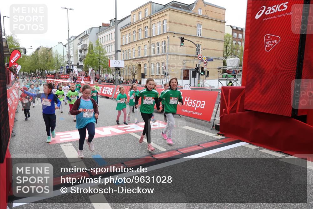 25.04.2026 - Das Zehntel Strokosch-Dieckow http://msf.ph/oto/9631028 25.04.2026 11:04:52 Ziel 5536, 5542, 5552, 5610, 5625, 5908, 6459, 6463, 6468, 6879, 7041, 7084, 7279, 7437, 7991, 7995 meine-sportfotos.de