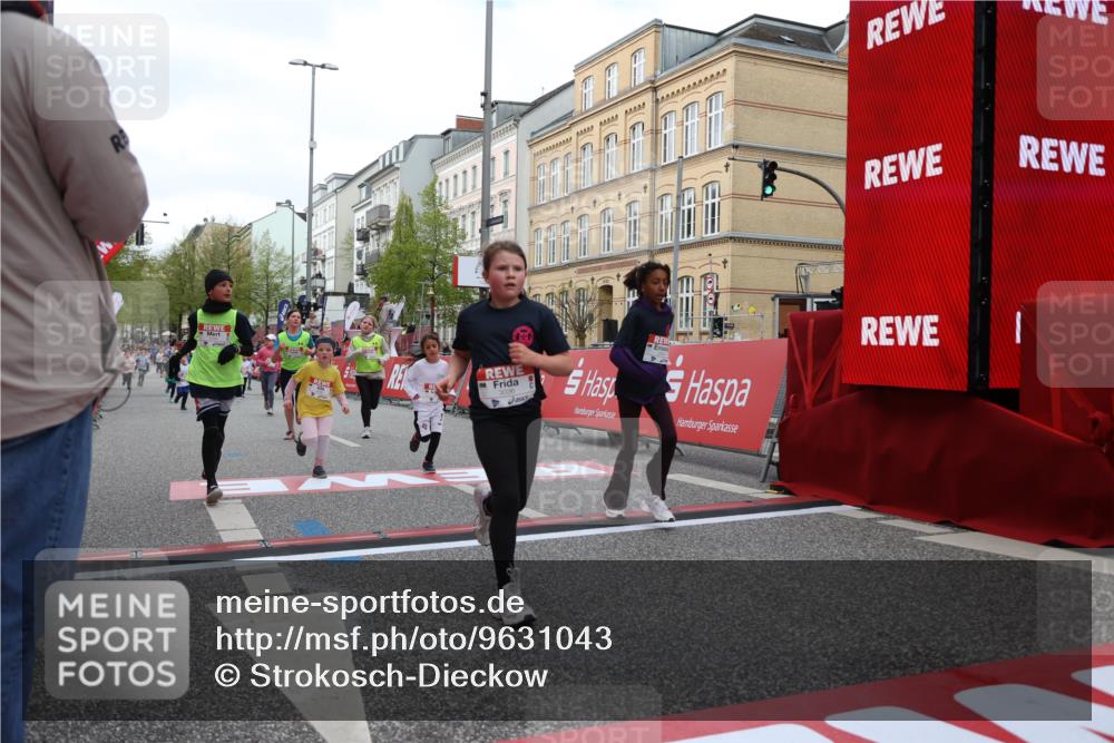 25.04.2026 - Das Zehntel Strokosch-Dieckow http://msf.ph/oto/9631043 25.04.2026 09:03:52 Ziel 1058, 1345, 1393, 1400, 2695, 2846, 2919, 2922, 3004, 3036, 3218, 3235, 3448, 3457 meine-sportfotos.de