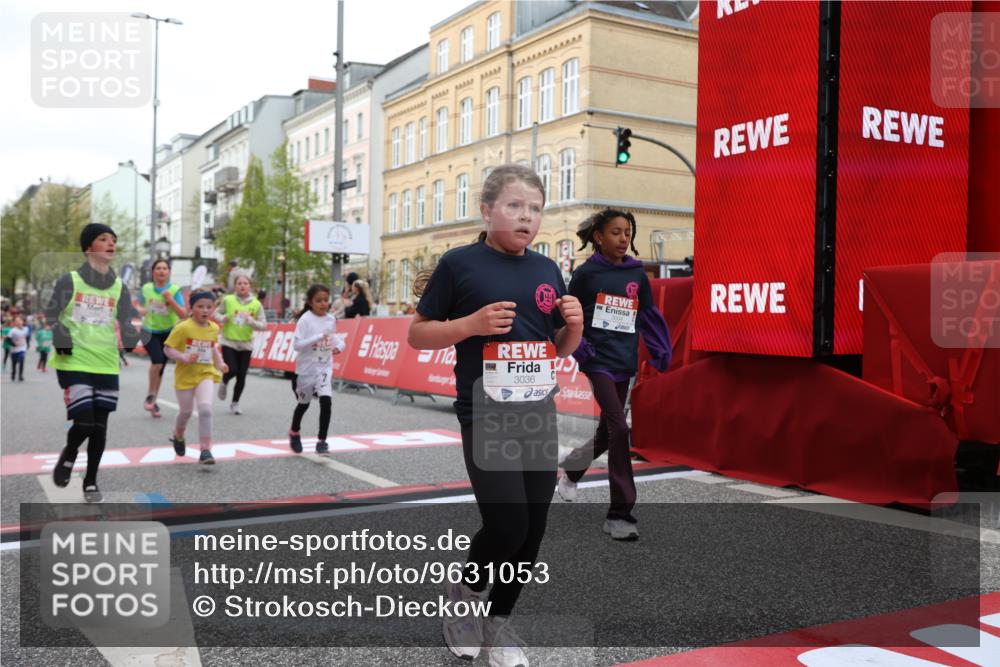 25.04.2026 - Das Zehntel Strokosch-Dieckow http://msf.ph/oto/9631053 25.04.2026 09:03:52 Ziel 1058, 1345, 1393, 1400, 2695, 2846, 2919, 2922, 3004, 3036, 3218, 3235, 3448, 3457 meine-sportfotos.de