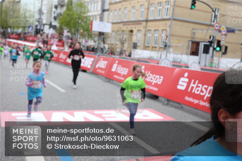25.04.2026 - Das Zehntel Strokosch-Dieckow http://msf.ph/oto/9631063 25.04.2026 11:04:48 Ziel 5533, 5542, 5599, 5603, 6704, 6792, 6804, 6879, 7021, 7023, 7069, 7084, 7472 meine-sportfotos.de