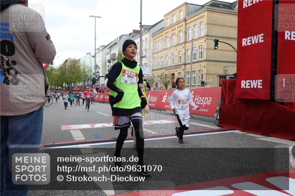 25.04.2026 - Das Zehntel Strokosch-Dieckow http://msf.ph/oto/9631070 25.04.2026 09:03:54 Ziel 1058, 2695, 2846, 3004, 3036, 3218, 3235, 3448, 3457 meine-sportfotos.de