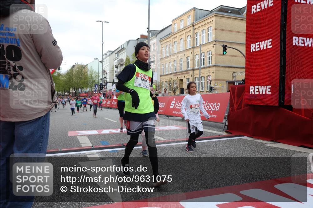 25.04.2026 - Das Zehntel Strokosch-Dieckow http://msf.ph/oto/9631075 25.04.2026 09:03:54 Ziel 1058, 2695, 2846, 3004, 3036, 3218, 3235, 3448, 3457 meine-sportfotos.de
