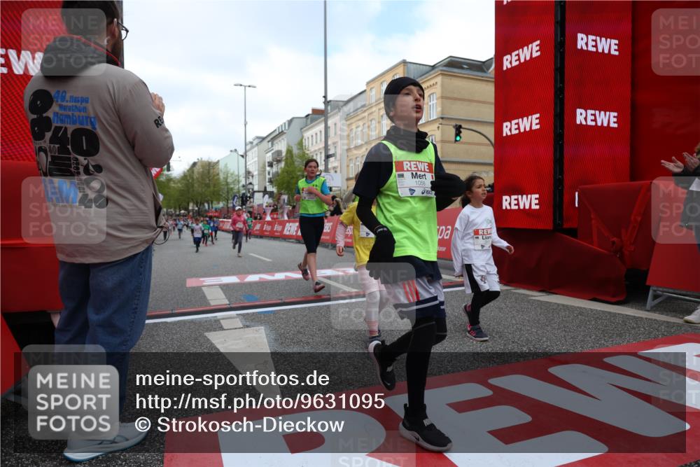 25.04.2026 - Das Zehntel Strokosch-Dieckow http://msf.ph/oto/9631095 25.04.2026 09:03:54 Ziel 1058, 2695, 2846, 3004, 3036, 3218, 3235, 3448, 3457 meine-sportfotos.de
