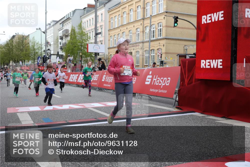 25.04.2026 - Das Zehntel Strokosch-Dieckow http://msf.ph/oto/9631128 25.04.2026 09:03:58 Ziel 1058, 2356, 2374, 2456, 2695, 3004, 3218, 3235, 3441, 3457, 4000 meine-sportfotos.de
