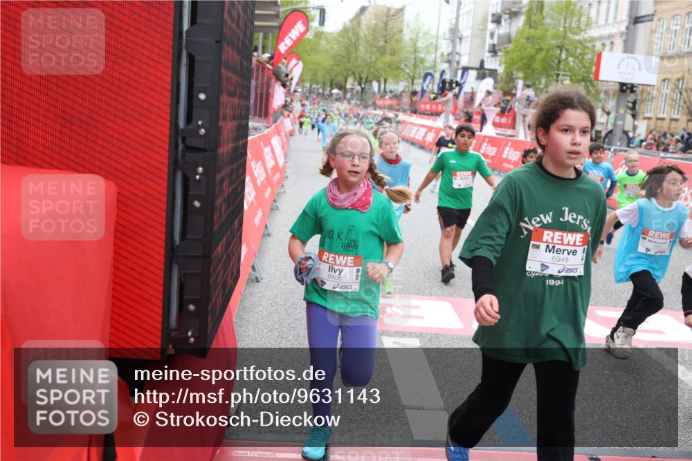 25.04.2026 - Das Zehntel Strokosch-Dieckow http://msf.ph/oto/9631143 25.04.2026 11:04:41 Ziel 5328, 5331, 5346, 5348, 5398, 5533, 5593, 5599, 5603, 5613, 5662, 6486, 6494, 6792, 6804, 6948, 7021, 7023, 7034, 7039, 7043, 7044, 7472 meine-sportfotos.de